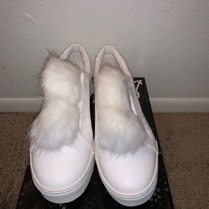 White Sam Edelman sneaker